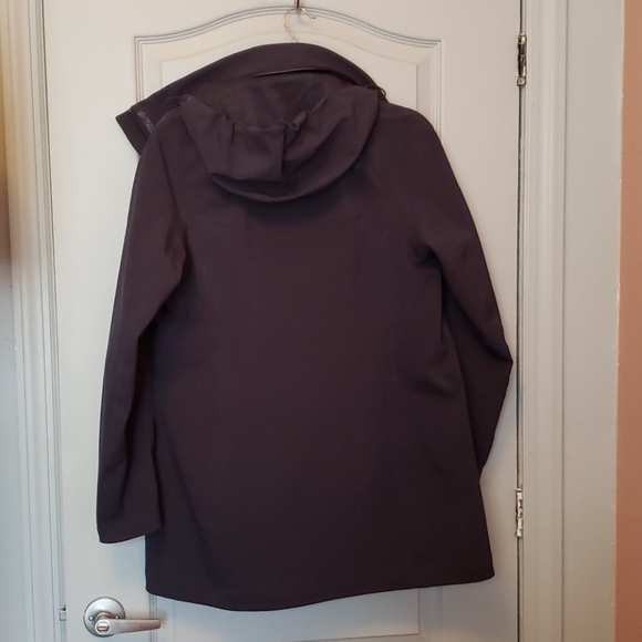 The North Face Jacket - Picture 4 of 6